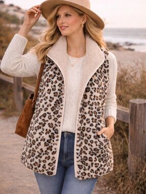 C.C Reversible Leopard Sherpa Vest S | Faux Fur Cozy Layer Ultra Soft Chic